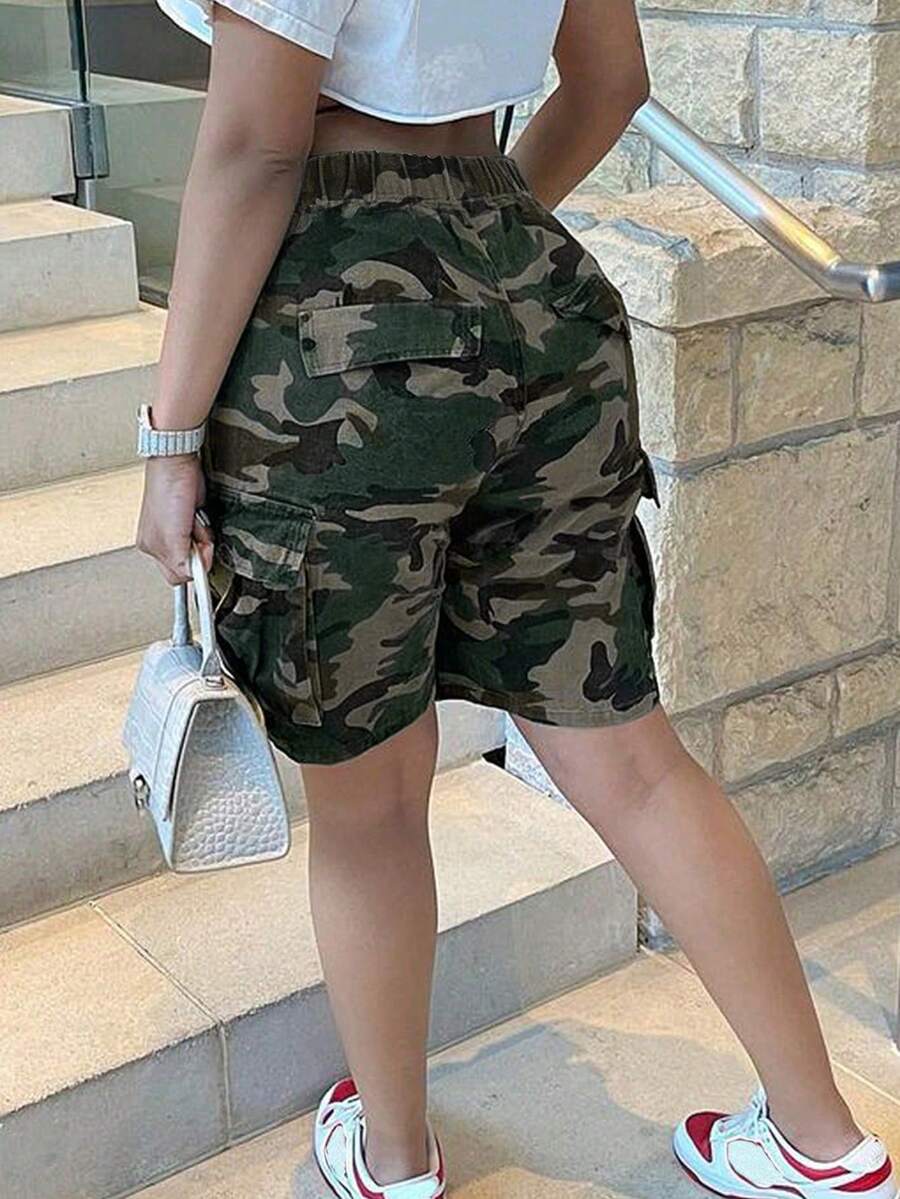 Pantalones cortos vaqueros cargo de pierna recta y holgados para mujer con cintura elástica con cordón y múltiples bolsillos - Verde militar - Ver 1