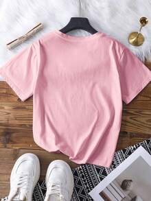 图案印花短袖圆领T恤，简约时尚，适合夏季