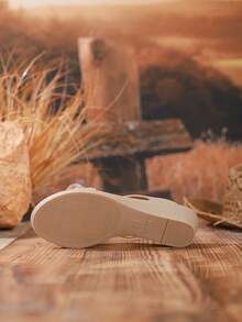 女士厚底一脚蹬凉鞋，休闲时尚外套，交叉带，花卉图案，米色，优雅外观