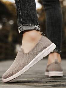 Chaussures à enfiler respirantes en maille pour hommes, mocassins décontractés, chaussures en maille légères et confortables, chaussures de loisirs d'intérieur et d'extérieur