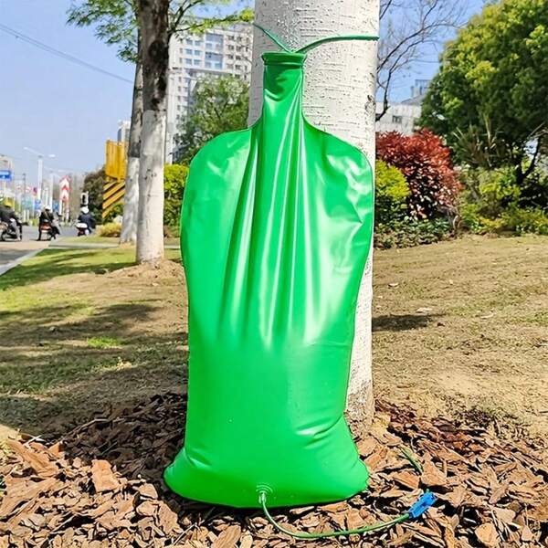 1PC Green PVC Automatic Plant Watering System -15L/40L Slow-Release Drip Bag With Valve Kit, Suitable For Tree, Flower, And Lawn Care, No Need For Electricity Or Batteries, Lawn Watering | Durable PVC Material, Double Drip Design