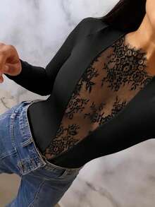Buzzelle Camiseta de mujer con parches de encaje transparente, tela de punto con empalmes de encaje de corte aleatorio, adecuada para citas y uso diario, nueva camiseta 2026, camiseta del Día de San Valentín, sexy - Negro - Ver 3