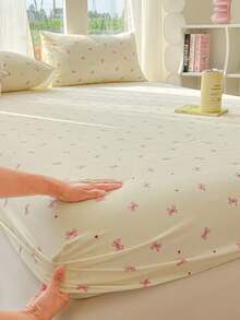 1pc Floral Print Fitted Sheet, Soft And Comfortable Bedroom Bedding, Mattress Protector, Skin-Friendly Fitted Sheet, Suitable For All Seasons Dust-Proof And Non-Slip Bedspread, For Single, Double, Queen, King Bed, Machine Washable (Pillow Case Not Included) - Multicolor - View 10