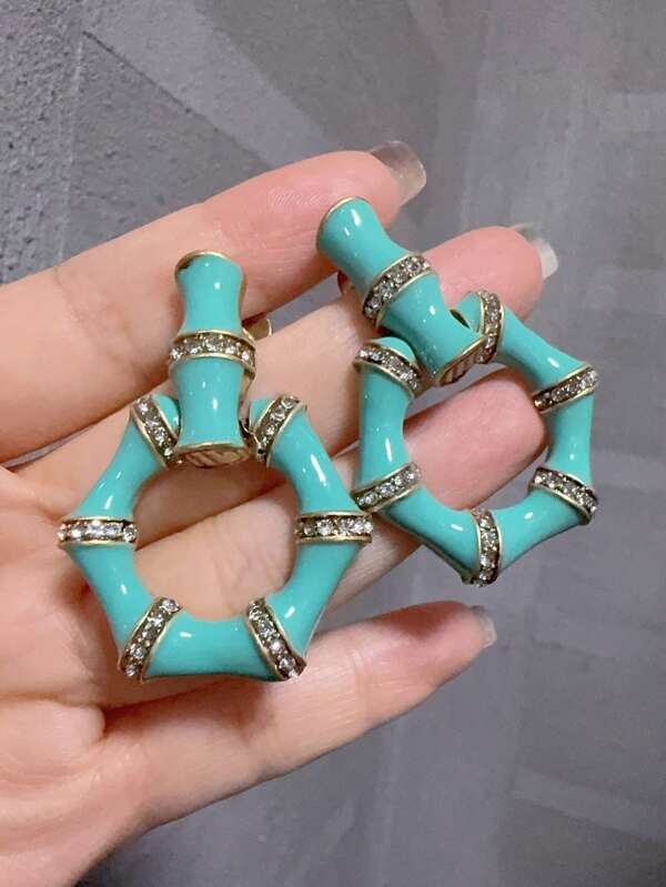 2 peças brincos vintage banhados a ouro 18K oxidado com nó de bambu geométrico hexagonal esmalte azul strass design de osso de cobra
