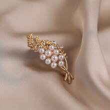 1pc Shiny Casual Zinc Alloy & Faux Pearl Tulip Design Brooch Pin For Women, Suitable For Daily Wear In Spring, Summer, Autumn And Winter Backpack For School Office Accessories Shirts Jacket Jewelry Christmas Halloween Clothes Pin Funny Cute Teacher Gifts Costume Accessories Bag Charms - Gold - View 3