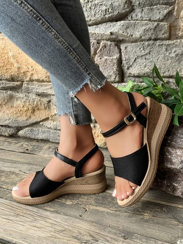 Sandalias de cuña con punta abierta para mujer, nuevas llegadas de verano 2025, zapatos romanos con hebilla y tira, de tacón alto y unicolor, de estilo bohemio y de moda