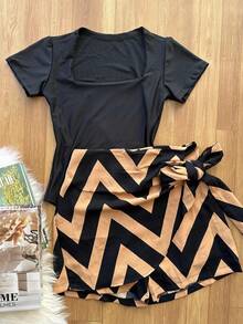 KISTYLE Women's Set Of Suplex Bodysuit + Skirt With Printed Shorts With Lining - Đen và nâu gỉ - Xem 1