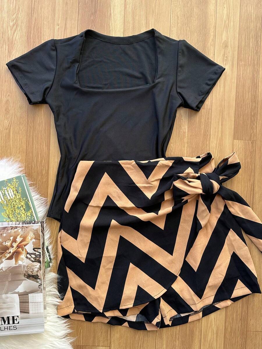 KISTYLE Women's Set Of Suplex Bodysuit + Skirt With Printed Shorts With Lining - Đen và nâu gỉ - Xem 1