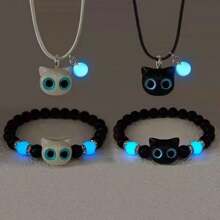 A Set Of Cute Glow-In-The-Dark Cat Bead Bracelet And Necklace, Perfect For Daily Wear, Couples, Parties, And As Gifts For Anniversaries And Holidays Cute Acrylic Black White Cat Couple Bracelet Necklace Glow In The Dark Bead Bracelets For Women Men Girls Boys Cute Big Eye Cat Luminous Bracelets