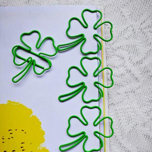 15/25 pièces Trèfles à quatre feuilles verts Pinces à papier, signets en métal, clips de planificateur idéaux pour les fournitures de bureau à la maison, l'organisation des dossiers, la décoration de mariage