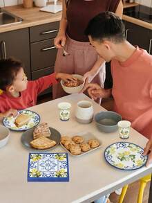 50 件 - 卡普里柠檬派对餐具用品、一次性蓝色纸盘、杯子和餐巾、带地中海柠檬餐具套装的蓝色瓷砖、用夏季柑橘水果装饰的派对餐具，适合婴儿周年纪念日、婴儿送礼会生日，最多可容纳 50 位客人。 - 多色 - 查看 5