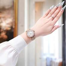 Michael Kors Reloj de mujer de cuarzo casual Mini Everest, esfera blanca de tres manecillas y correa marrón, modelo MK4719, adecuado para uso diario, regalo para ella