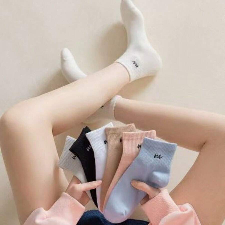 1/7 Paar (Zufallsversand) Damen Socken mit bunten, personalisierten und kurzen, knöchellangen Buchstaben, modisch und vielseitig, geeignet für den täglichen Gebrauch