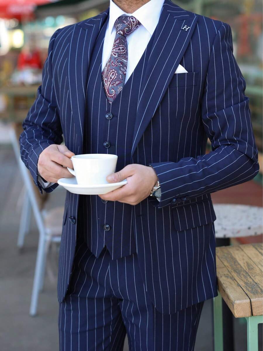 Mens Striped Suit Formal Business Wedding Prom Suit Pinstripe Male Groom Tuxedo Notched Lapel, Blazer+Vest+Pant, Modern Fit Wedding Party Dinner Formal, Long Sleeves - Màu xanh hải quân - Xem 1