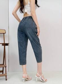 Pantalones cortos vaqueros de estilo casual para mujer con un hermoso patrón de bordado, fáciles de lavar a máquina, adecuados para el verano, jeans casuales con flores bordadas.