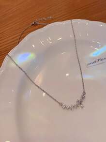 1pc Silver Star Necklace, Suitable For Daily Wear, Hangout, Party And Ideal Gift For Those Who Love Star Element Or Romantic Style Jewelry