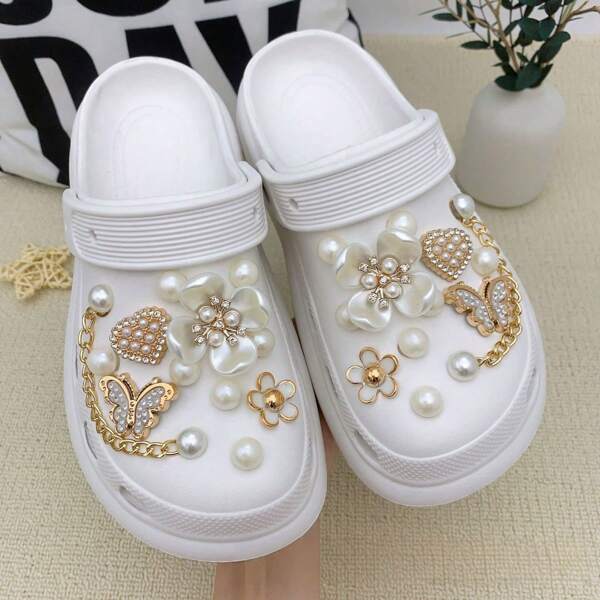 24 Stücke reizende Gänseblümchen & Schmetterling Perlen Verzierung - Garten Clogs DIY Schuhe Zubehör, Kunststoff, weiß mit gold & Kunststoffperlen Dekor, geeignet für Frühlings-/Sommerschuhe, Strandbeutel Deko, DIY Schuh Dekoration | Blumen Schuh Design | Schuh Verzierung