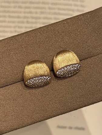 1pc Luxury French Retro Zirconia Inlaid Textured Stud Earrings, Niche Design Mushroom Head Gold/Silver Apple, Fashion Minimalist Geometric Earrings, Suitable For Women's Daily, Festival, Party Wear, Summer Gift (Shipped Without Packaging Box)