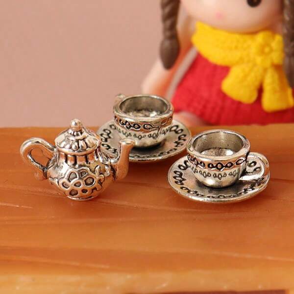3 Good-Looking Mini Miniature Doll House Tea Sets - 1:12 Scale Doll House Accessories, Mini Analog Teapot And Coffee Cup Set, Perfect For Doll House Decoration. Shipped In Random Colors.
