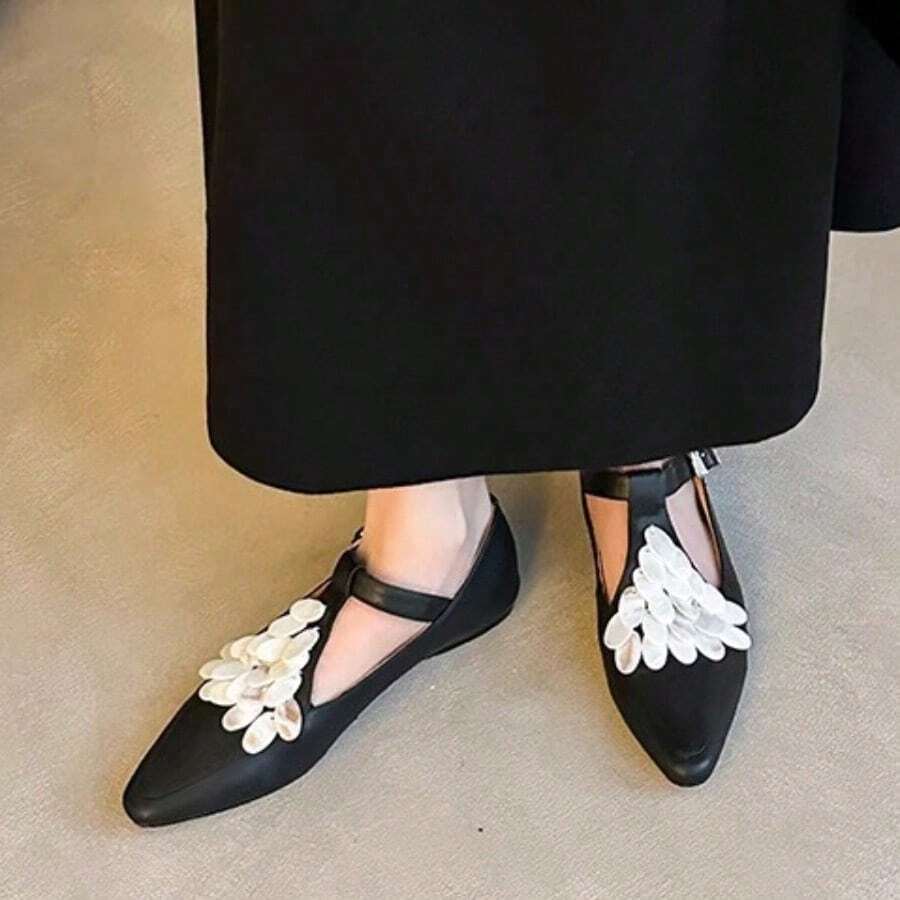 Women Flats