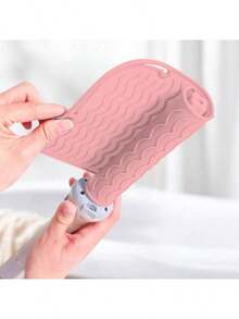 1PC Heat Resistant Silicone Mat, Portable Travel Hot Tool Pad Sleeve For Curling Iron, Straightener And Other Styling Tools, Brush Holder, Makeup Brush Holder, Vanity Accessories, Hair Tools, Room Decor, Makeup Organizer, Organization And Storage, Halloween, Dorm Essentials, Travel Essentials, Container, Makeup Accessories, Hot Iron Mat, Beauty Tool Organizer, Hair Styling Mat, Cosmetic Storage, Travel Beauty Essentials, Heat Proof Pad, Styling Tool Protector, Vanity Tray, Makeup Brush Stand, Hair Curler Mat