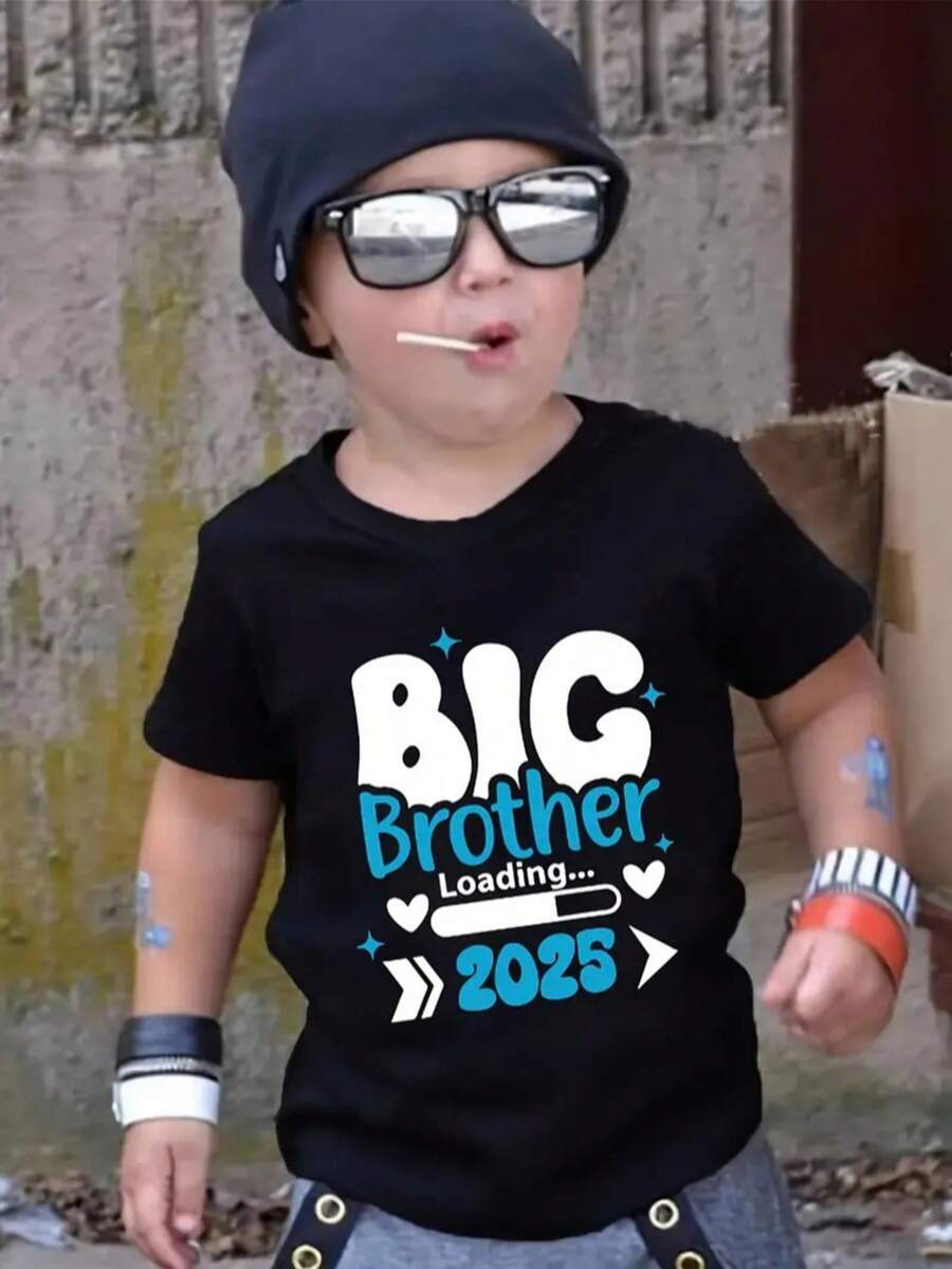 Big Brother Loading 2025 Graphic Boys' T-Shirt - 100% Cotton Short Sleeve Round Neck Casual Top With Playful Letter Print & Stars/Hearts Design For Spring Summer - Black/White, Sibling Celebration Shirt, Fun Sibling Theme, Comfortable Kids Wear, Sibling Announcement Tee, Siblings Gift - 黑色 - 查看 1