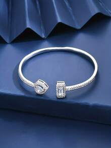 سوار نسائي مفتوح مزين بمكعب الزركونيا النحاسي ذو شكل مربع، بلون أزرق ياقوتي/فضي، مناسب للارتداء اليومي - وردي - مشاهدة 5