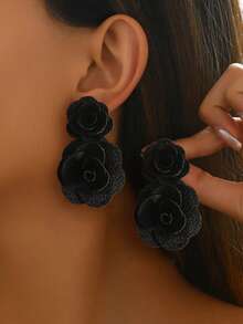 1 Pair Summer Outdoor Activities Red Exaggerated 3D Floral Dangle Earrings, Fashion Party Jewelry - Red - View 4