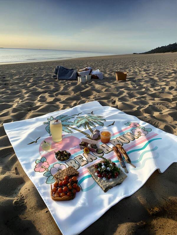 1pc New Outdoor Waterproof Anti-Sand Digital Printed Picnic Mat/Beach Towel, Fashion & Fresh Pattern, Suitable For Camping And Picnic
