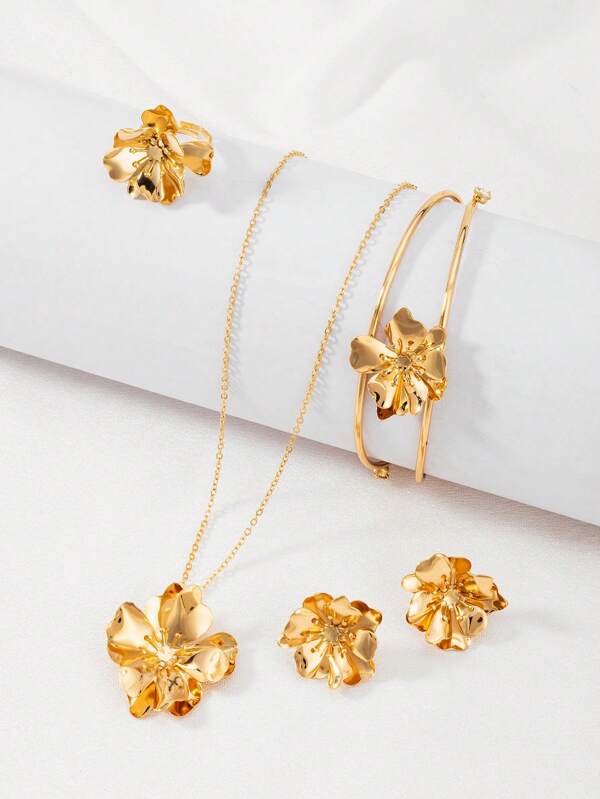 5-Piece Metal Flower Jewelry Set: Necklace, Earrings, Bracelet, And Ring. Elegant European And American Style, Suitable For Weddings, Parties, And Summer Daily Wear