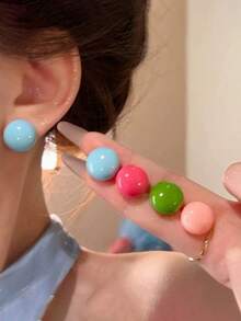 1pc Minimalist Resin Ball Shape Stud Earrings, Casual Versatile Everyday Wear - Earrings - View 2