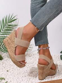Giày sandal đế xuồng dày dặn cỡ lớn dành cho nữ, sandal đế xuồng cỡ lớn xuyên biên giới châu Âu và Mỹ, sandal cao gót đế dây thừng thời trang, sandal cao gót xỏ chân. - Màu be - Xem 3