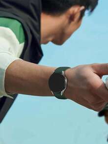 兼容三星 Galaxy Watch 7 FE 6 5 4 40mm 44mm、Watch 5 Pro 45 44mm、Watch 6 43mm、Watch 4 Classic 46mm、20mm 22mm 户外运动防水防汗硅胶表带，男女通用军绿色