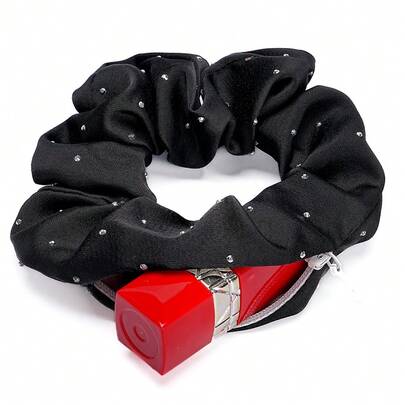 这款可爱的女士发圈带有拉链，方便隐藏收纳物品，是日常健身、旅行和办公的理想之选。它还是一款隐藏式配饰，可存放珠宝、现金或其他小物件。这款发圈是情人节、春季大扫除和日常穿搭的完美礼物。采用优质面料，防滑设计，适合各种发质，佩戴舒适。时尚又实用，是现代衣橱的点睛之笔。多种颜色可选，既适合工作场合也适合休闲时光。外观精致，用途广泛。