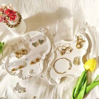 Soporte de bandeja de joyería multiusos, puede contener anillos, aretes, ideal para regalos del Día de San Valentín, Navidad, Año Nuevo, regalos festivos de anillos y aros, almacenamiento de tocador, adecuado para anillos. argollas. collares. pulseras y relojes. Perfecto para decorar el hogar en el dormitorio, la oficina. Regalo único para hombres y mujeres. Joyería para mujeres, artículos esenciales de viaje. Almacenamiento de regreso a la escuela y el Dormitorio.