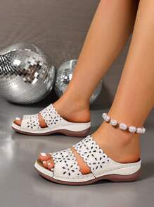 2025 Summer New Fashion Women Hollow Peep Toe Flat Slide Sandals, Casual Thick Sole Beach Slippers