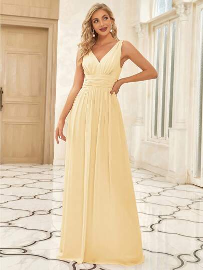 EVERPRETTY Elegant Chiffong V-ringad Ärmlös Rynkad Maxi Formell Smörkul Brudtärneklänning För Vår Sommar Bröllopsexamen