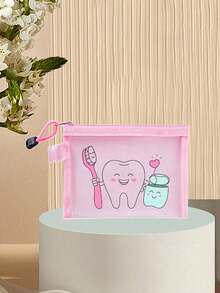 在收纳配件领域，我们可爱的胶囊主题网状收纳袋令人耳目一新。它们并非普通的收纳袋，而是功能性、可爱造型和时尚风格的完美结合，旨在让整理您的必需品成为一种充满乐趣和魅力的体验。充电器盒线缆收纳袋 - 黑色 - 查看 8