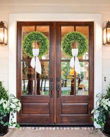 22 Inch Artificial Boxwood Wreaths For Front Door, Summer Door Wreath With Sash, Spring Green Wreath Weatherproof For Wall Window Porch Farmhouse Wedding Decor All Year Round Indoor Outdoor - 綠色 -22 英寸 - 查看 6