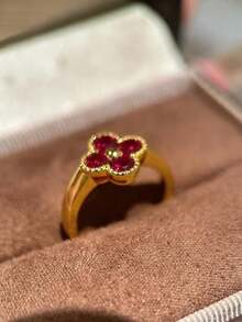 1 件不锈钢简约时尚三叶草戒指，镶有红钻，优雅百搭的女士三叶草花戒指 - 花朵戒指 - 查看 4