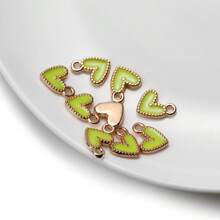 30 Piezas de Colgantes de Corazón de Metal Multicolor, Charms de Corazón Esmaltados de Aleación Miniatura para Hacer Collares, Pulseras, Manualidades DIY, Accesorios de Joyería, Suministros para el Día de los Enamorados
