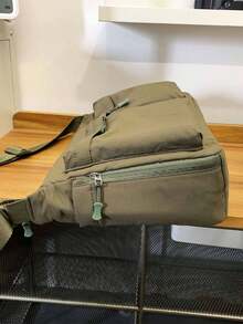 大容量新款男士斜挎包防水百搭单肩包学生校园挎包日常通勤快递包户外旅行时尚男包