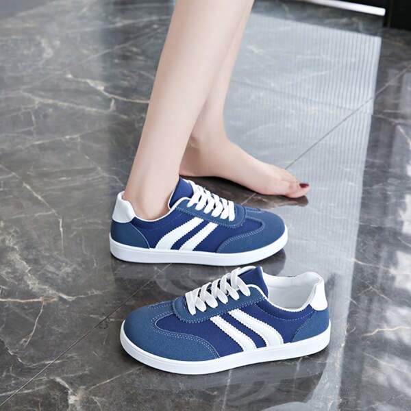 Classic White Striped Stylish Sneakers, Student Shoes, Couple Shoes, Retro Casual Shoes, Lace-Up Women Shoes, Versatile Outdoor Flat Shoes, Women Shoes For All Seasons