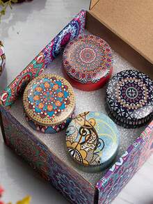 4/1 Scented Candle Set With Colorful Box, Multiple Scent Combinations, Pleasant & Rich Fragrance, Smokeless, Long Burning Time - Christmas Gift Ideal For Family & Friends,Christmas Candle,Gift Sets For Women For Wedding, Birthday, Festivals, Wedding Souvenirs,Aromatherapy Candles For Home,Candle Present For Men And Women, For Birthday Christmas Day Yoga Bath, Valentine's Day Gift, Home, Hotel Decoration, Retro Pattern Design, Soy Wax, - Multicolor - View 10