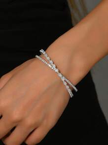 1 pieza Brazalete abierto de mujer con cruz hueca de circonita cúbica simple y de moda, de material de cobre, versátil para uso diario