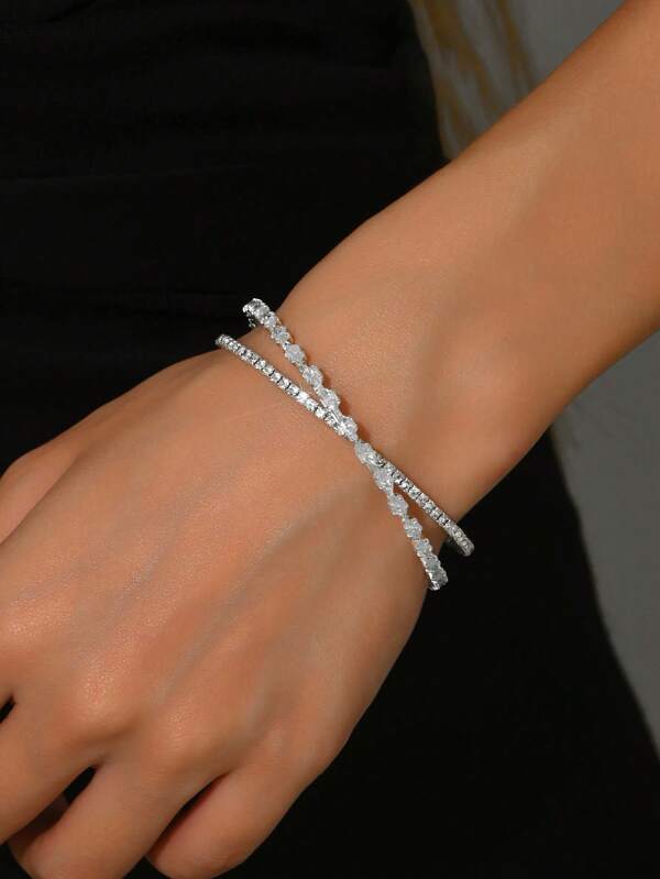 1 pieza Brazalete abierto de mujer con cruz hueca de circonita cúbica simple y de moda, de material de cobre, versátil para uso diario