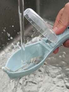 And Quick Way To Remove Fish Skin - Plastic Fish Scale Scraper - A Tool For Simple Kitchen Cleaning - Halloween, Christmas And New Year Kitchen Supplies - A Gift For Fishing Friends, Relatives And Acquaintances