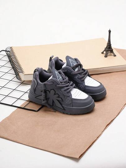 1 双男女通用儿童皮革透气平底运动鞋，儿童软底防滑百搭时尚户外休闲跑步鞋，适合春、夏、秋、冬