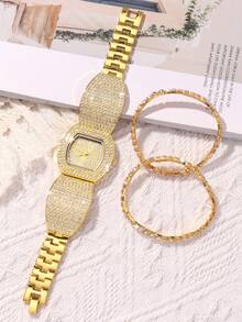 这款时尚奢华的全钻女士石英腕表套装包含三款腕表，均配有不锈钢表带，并附赠一条与之相配的镶钻手链。适合晚宴、节日庆典、派对、婚礼以及日常佩戴。是返校季、毕业季和感恩节送给女性的完美礼物。 - 銀色 - 查看 7