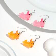 1 paire de boucles d'oreilles cloutées en acrylique mignonnes en forme de lézard, boucles d'oreilles mode animal gecko, conviennent pour le port quotidien et les soirées pour femmes